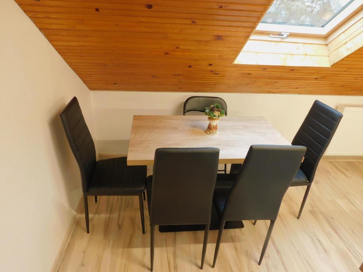 Pod Dubom Appartement Liptovský Mikuláš Buitenkant foto