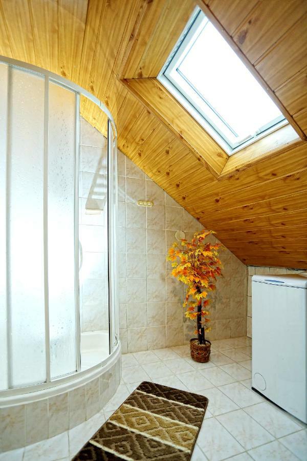 Pod Dubom Appartement Liptovský Mikuláš Kamer foto